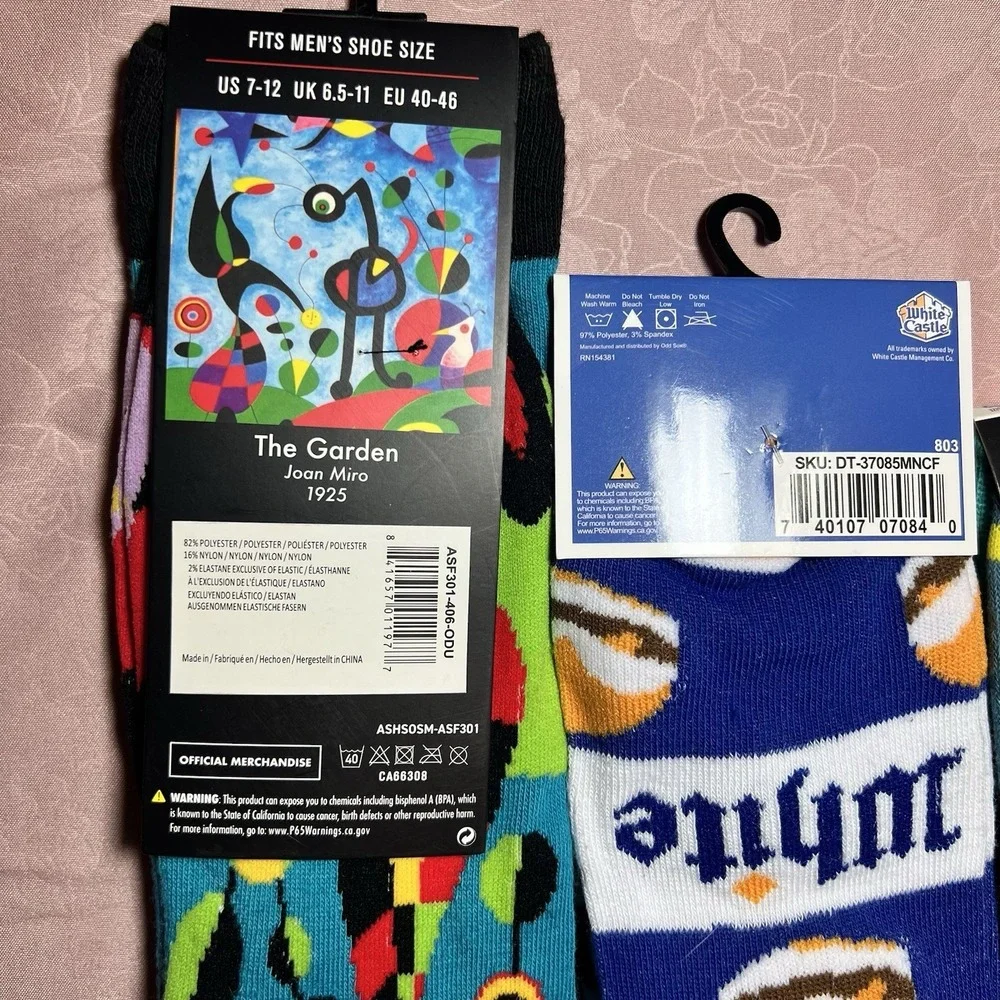 Lot Of 4 Novelty Unisex Crew Socks White Castle‎ Scooby Doo Scrabble Size 6-12